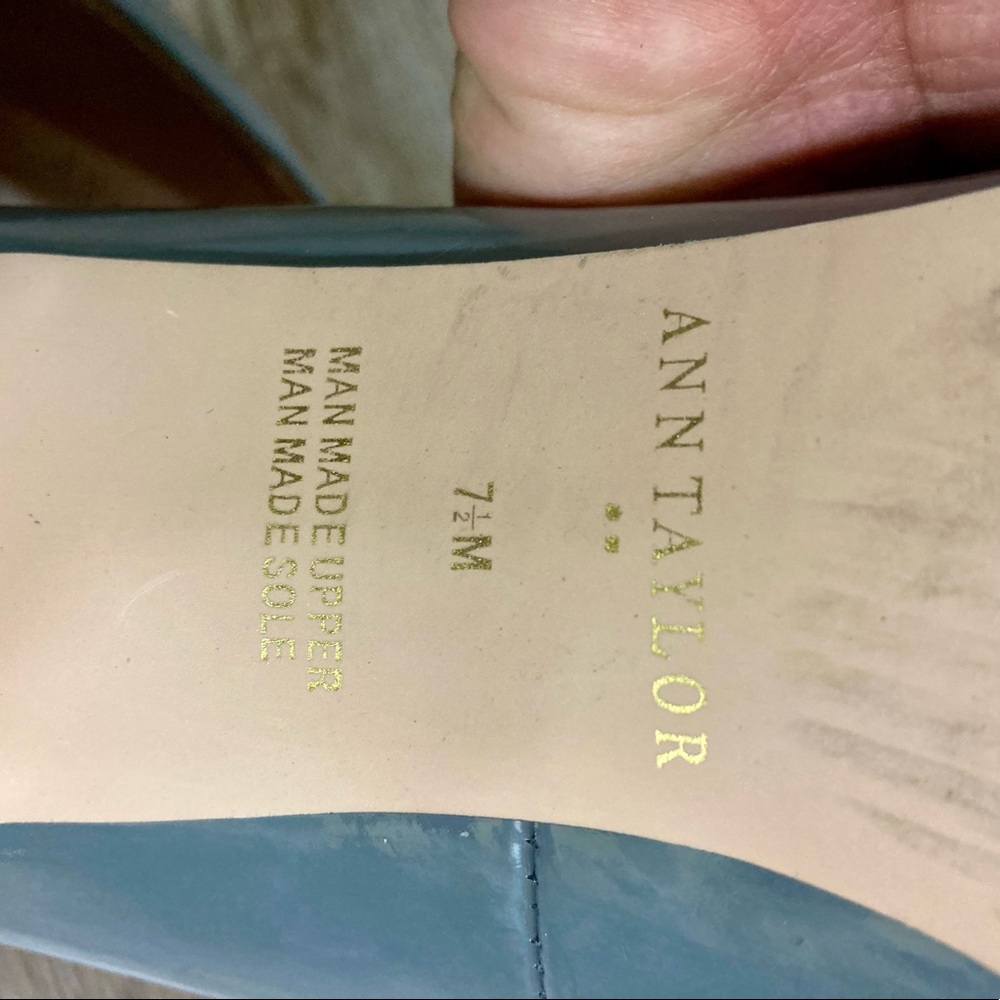 Anne Klein gray pumps - Picture 5 of 7